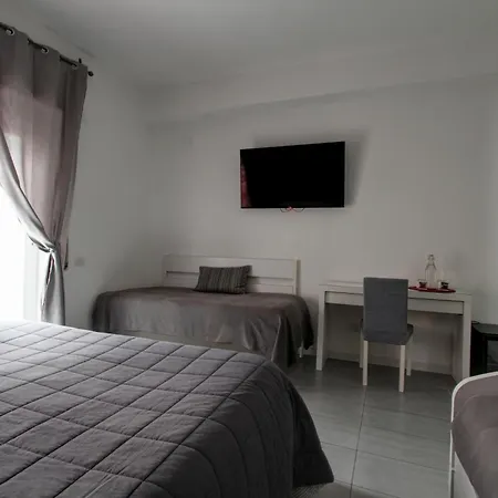 Vatican Central Suites-2